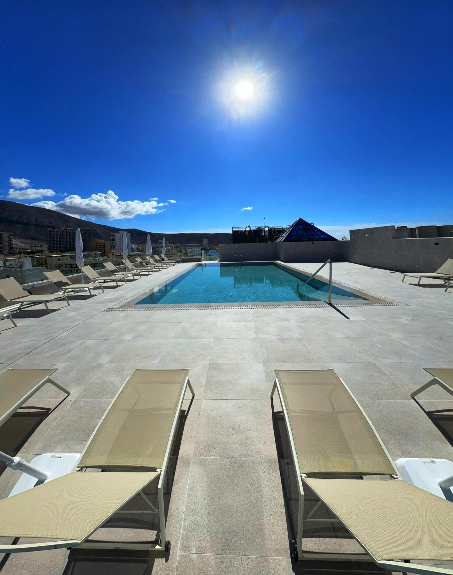 Hotel Reveron Plaza 洛斯克里斯蒂亚诺斯 外观 照片