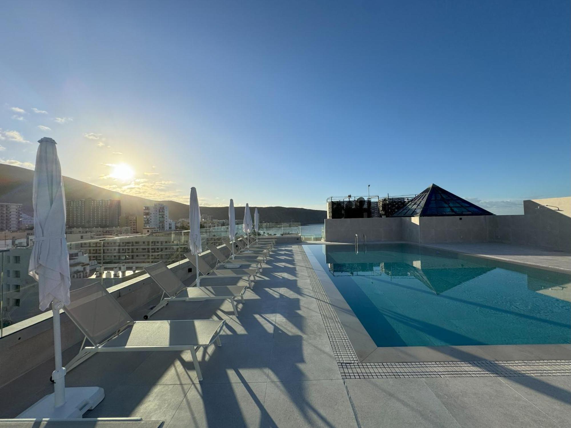 Hotel Reveron Plaza 洛斯克里斯蒂亚诺斯 外观 照片