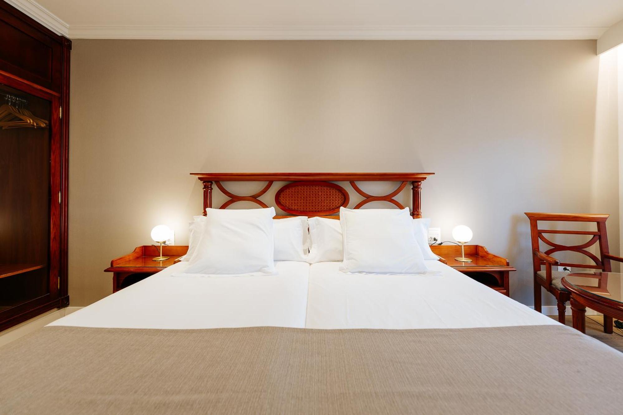 Hotel Reveron Plaza 洛斯克里斯蒂亚诺斯 外观 照片