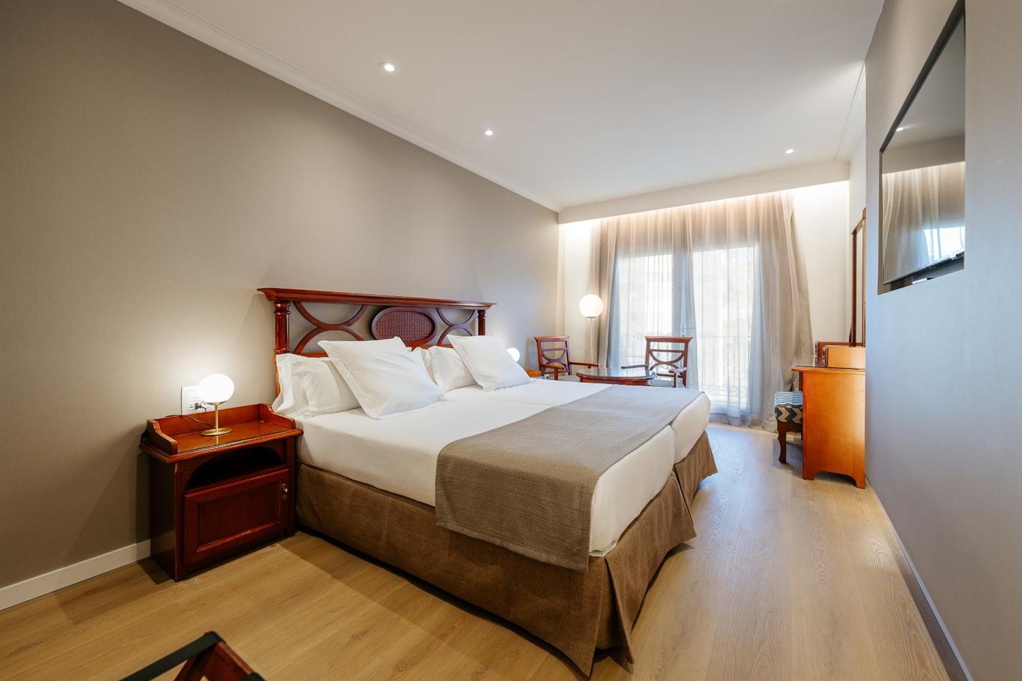 Hotel Reveron Plaza 洛斯克里斯蒂亚诺斯 外观 照片